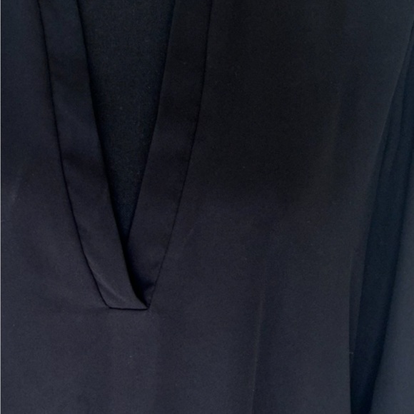 LUSH Deep V Neck Blouse 3/4 Button Sleeve Size M - Picture 4 of 5